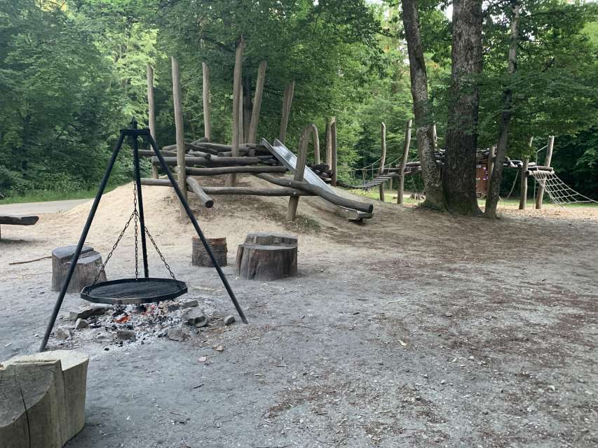 Grillstelle Waldspielplatz Niklausen