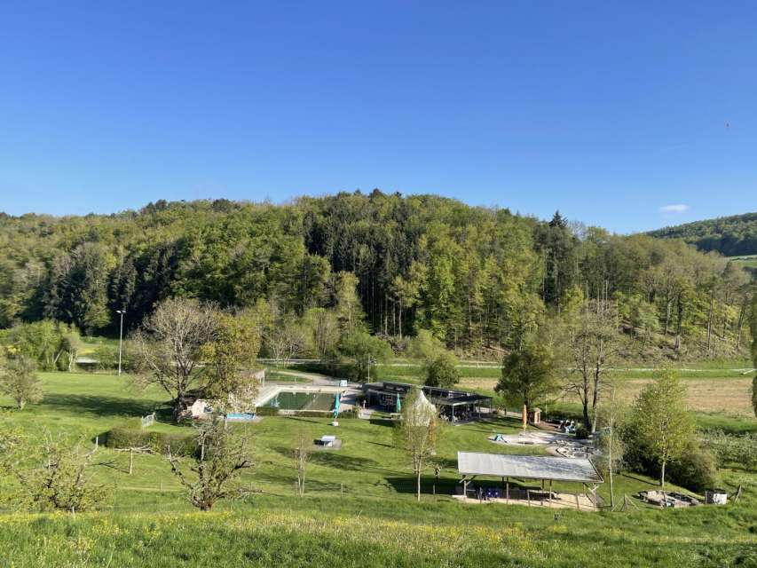 Reiatbadi